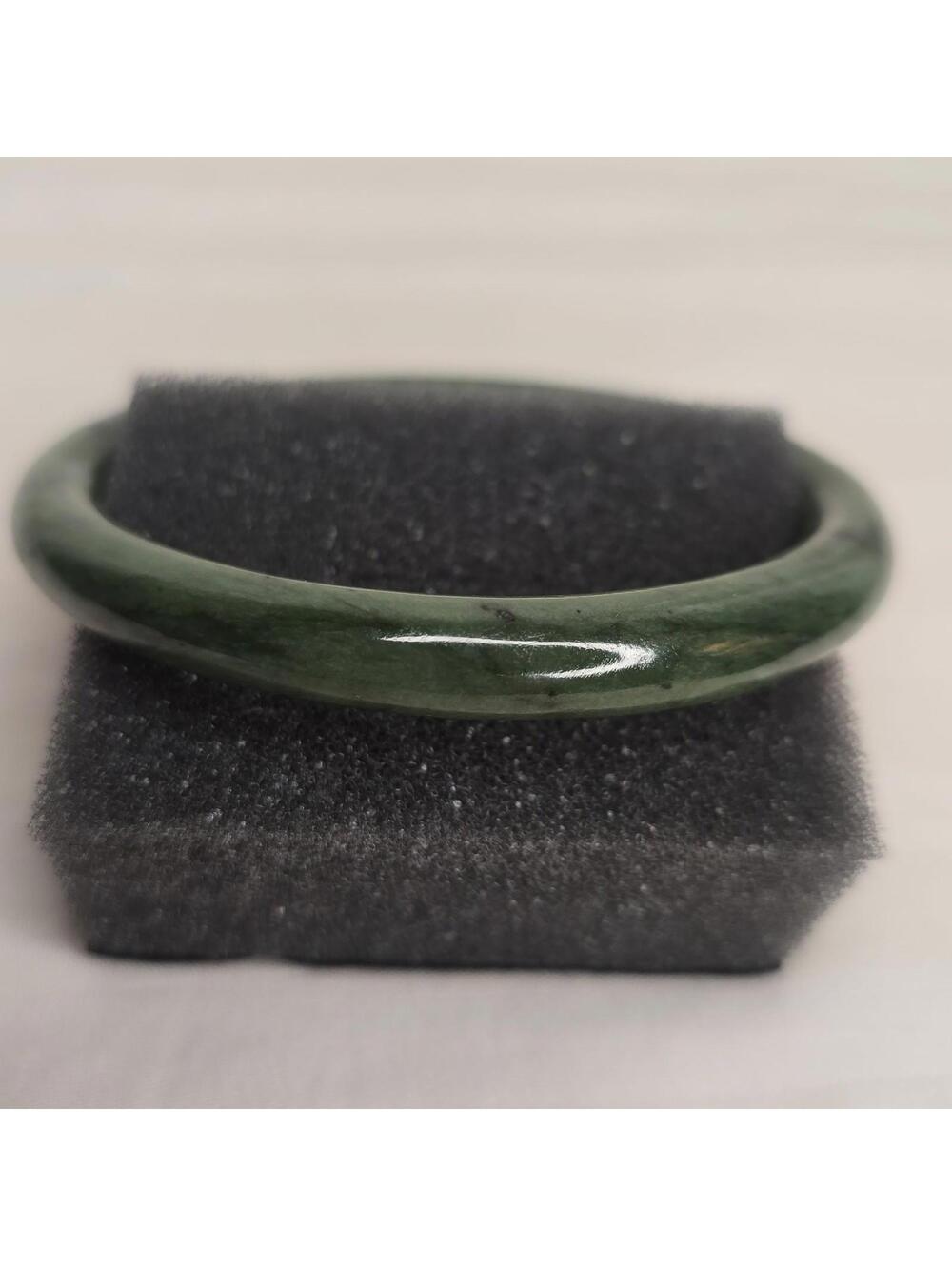 Vintage 70s Green Translucent Jadeite Jade Bangle Bracelet